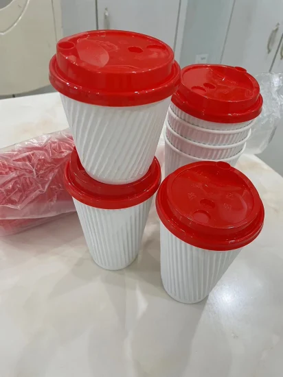 Coperchi per tazze da caffè da asporto Tazze da caffè usa e getta per bevande calde/fredde Coperchi per tazze in plastica PP/PS rosso nero bianco