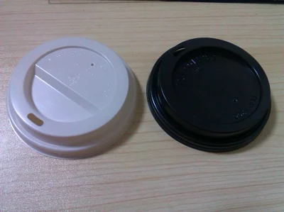 Coperchi per tazze di bevande al caffè usa e getta in plastica PS (da 4 once a 22 once)